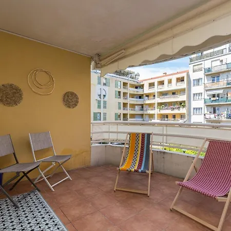 Large 2 Bdr At Port Daire Nice