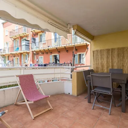 Large 2 Bdr At Port Nice