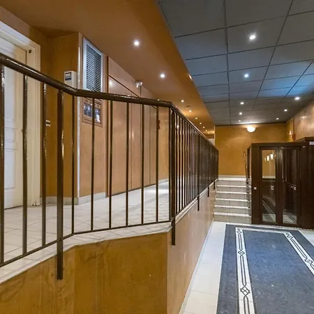 Large 2 Bdr At Port Daire Nice