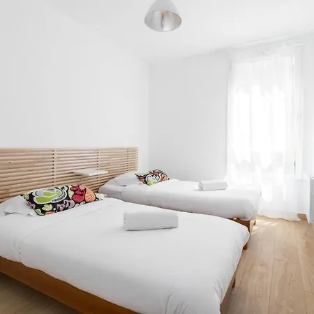 Large 2 Bdr At Port * Νίκαια