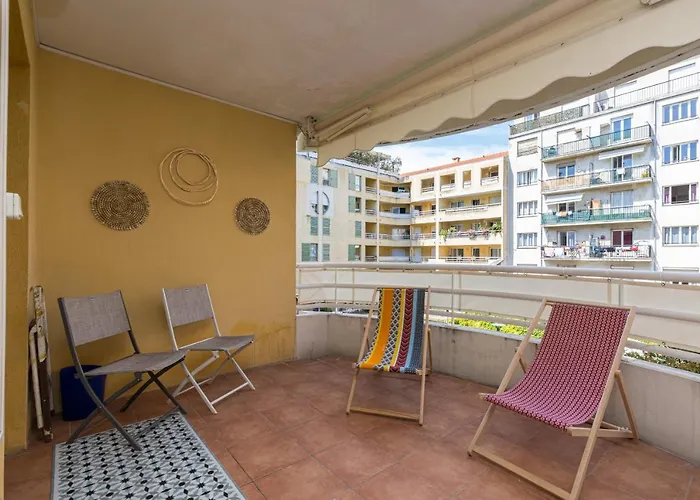 Large 2 Bdr At Port Daire Nice